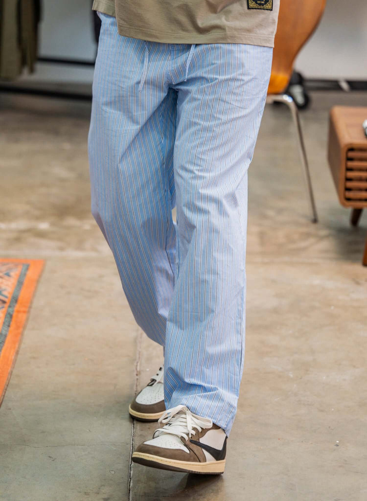 Men's Striped Casual Pants In Lightweight Cotton - View 2
